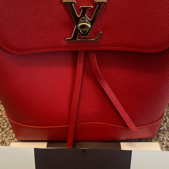Authentic Louis Vuitton Lockme Backpack - Picture 4 of 10